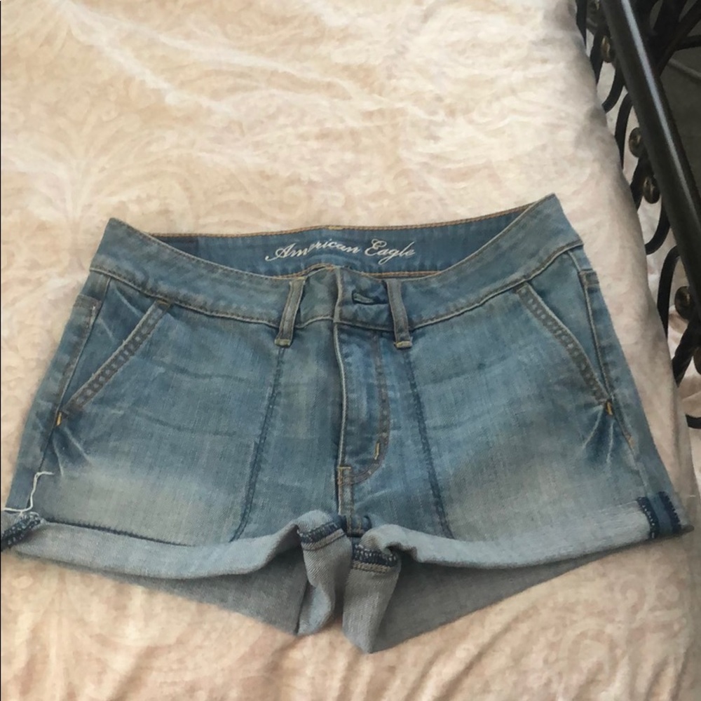 Mid rise denim shorts with stretch